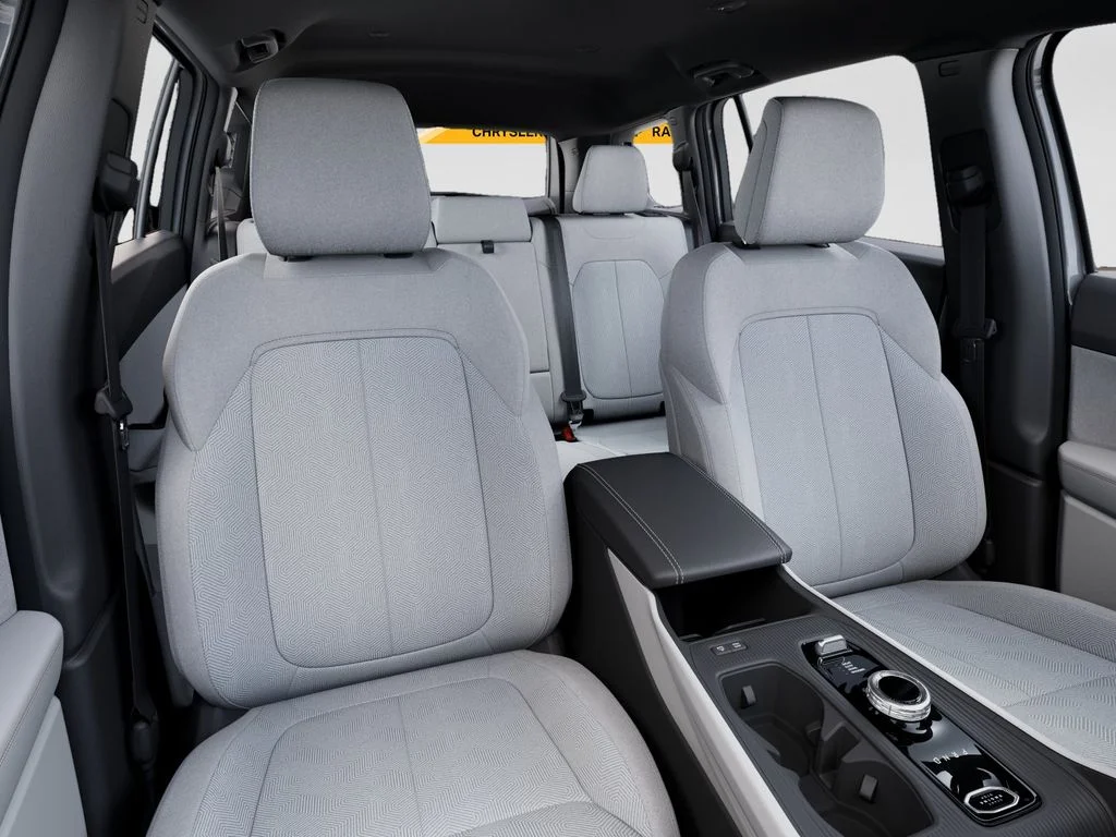 New 2026 Bright White Clear-Coat Exterior Paint Jeep Laredo image 16