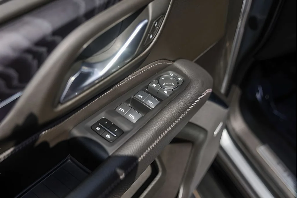 Used 2024 Silver GMC Denali image 26