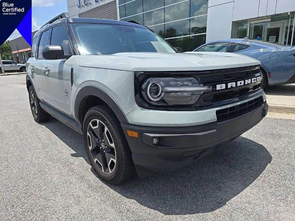 Used 2022 Cactus Green / Gray Ford Outer Banks image 1