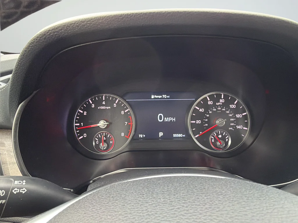 Used 2022 White Kia SX image 23