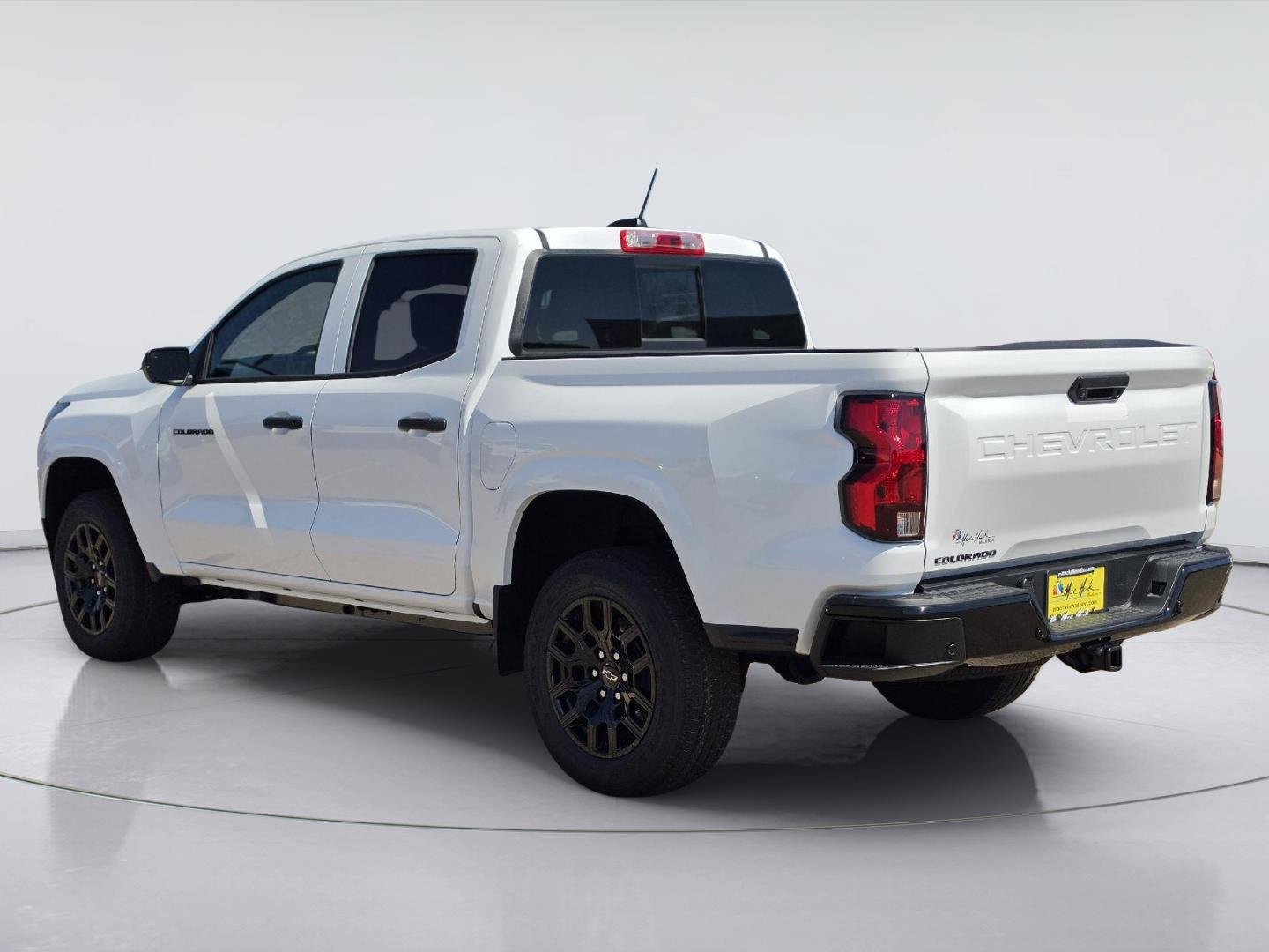 New 2026 Summit White Chevrolet WT image 3