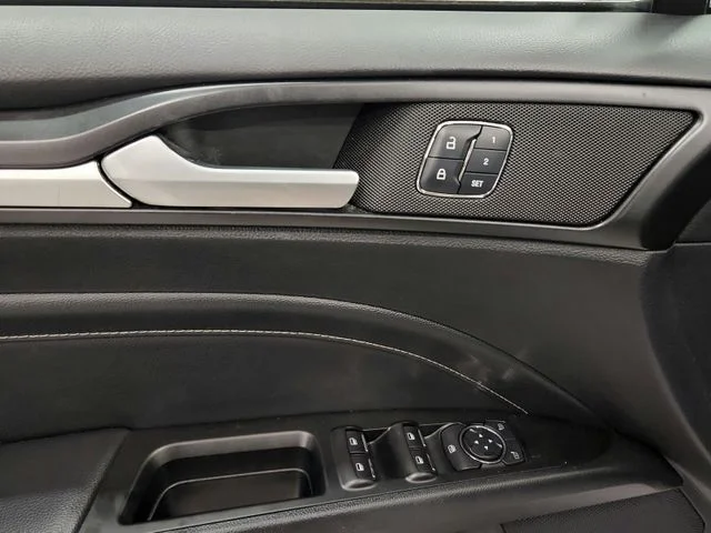 Used 2018 Silver Ford Titanium image 20