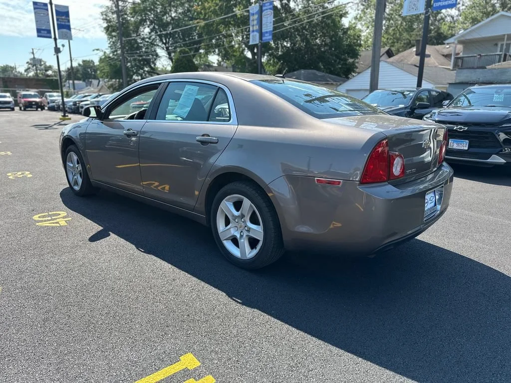 Used 2010 Mocha Steel Metallic Chevrolet LS w/1LS image 5