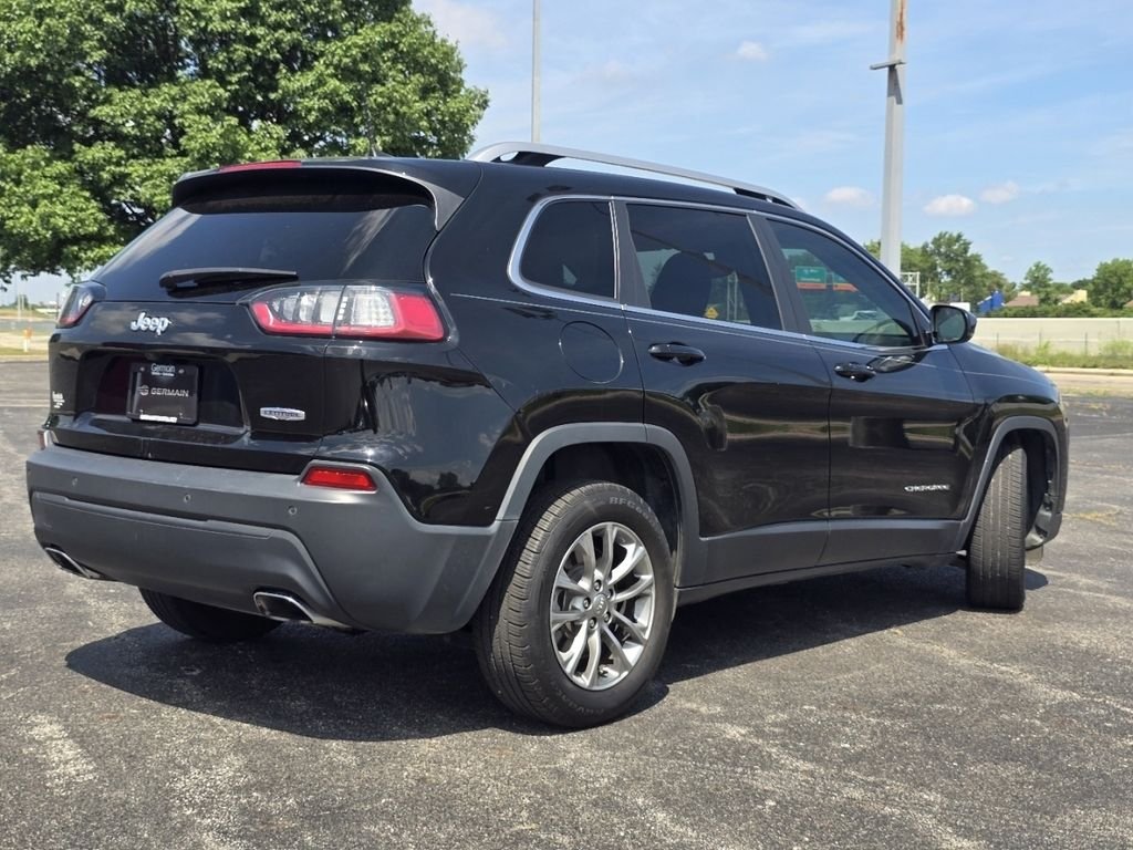 Used 2019 Black Jeep Latitude Plus image 13