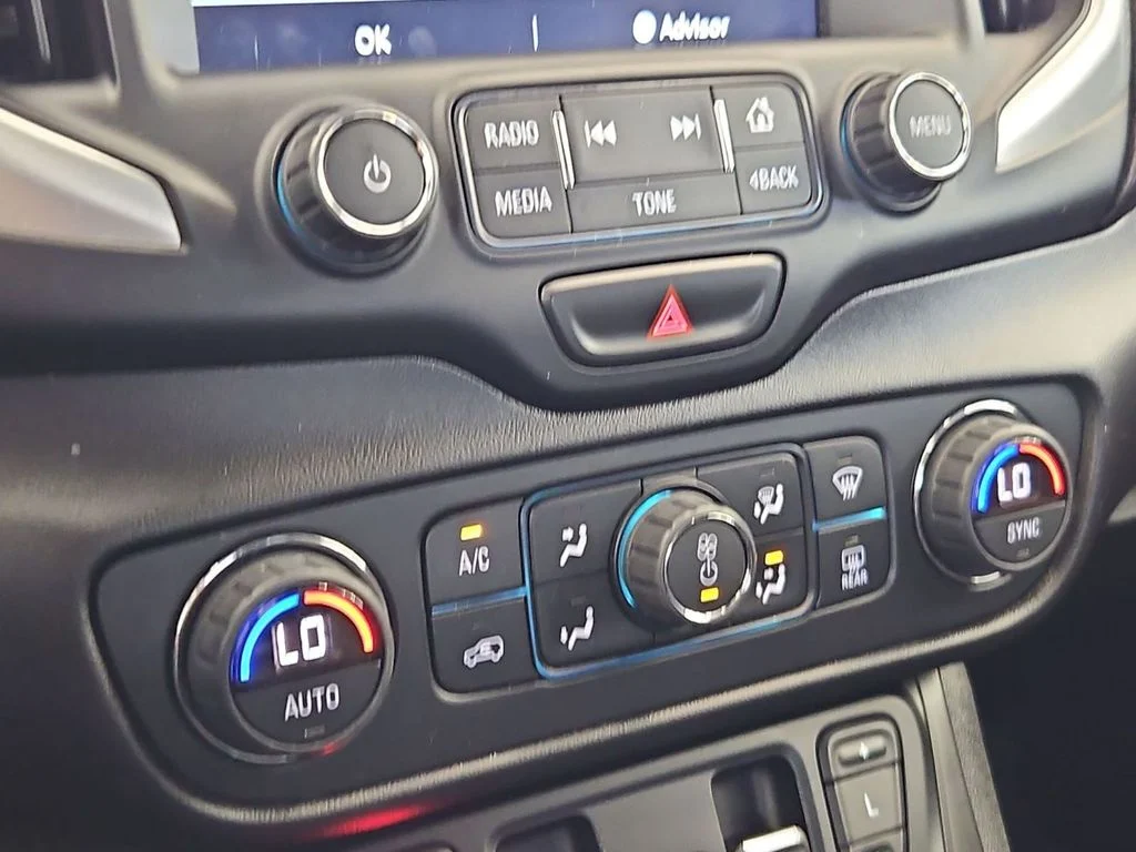 Used 2018 Quicksilver Metallic GMC SLT image 33