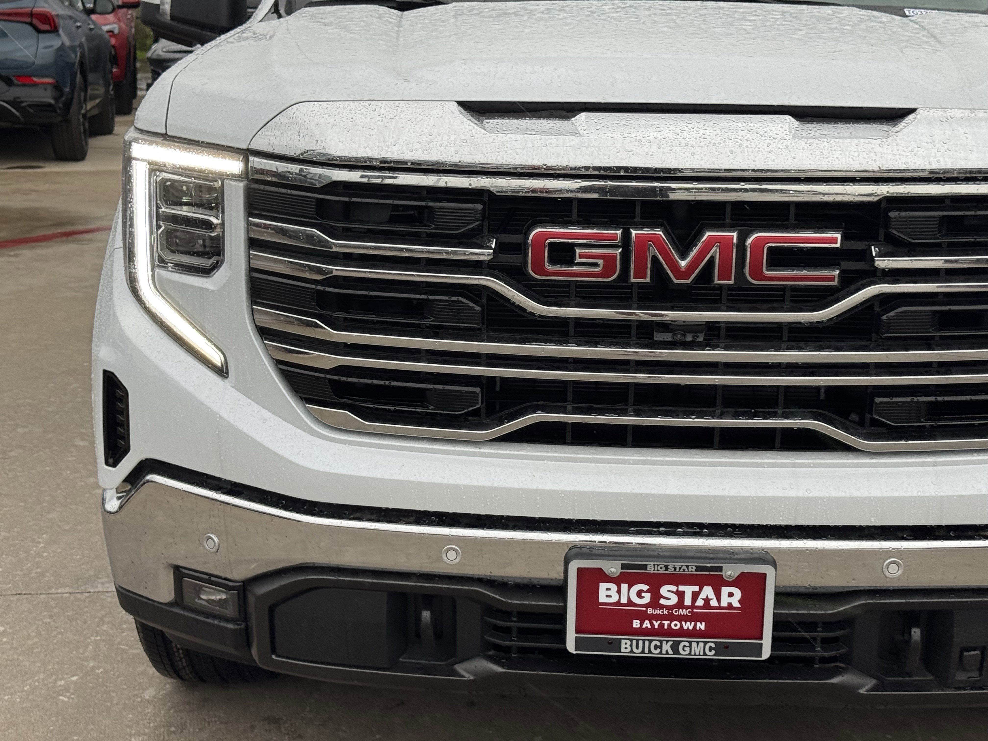 2026 GMC Sierra 1500 SLT - Photo 5