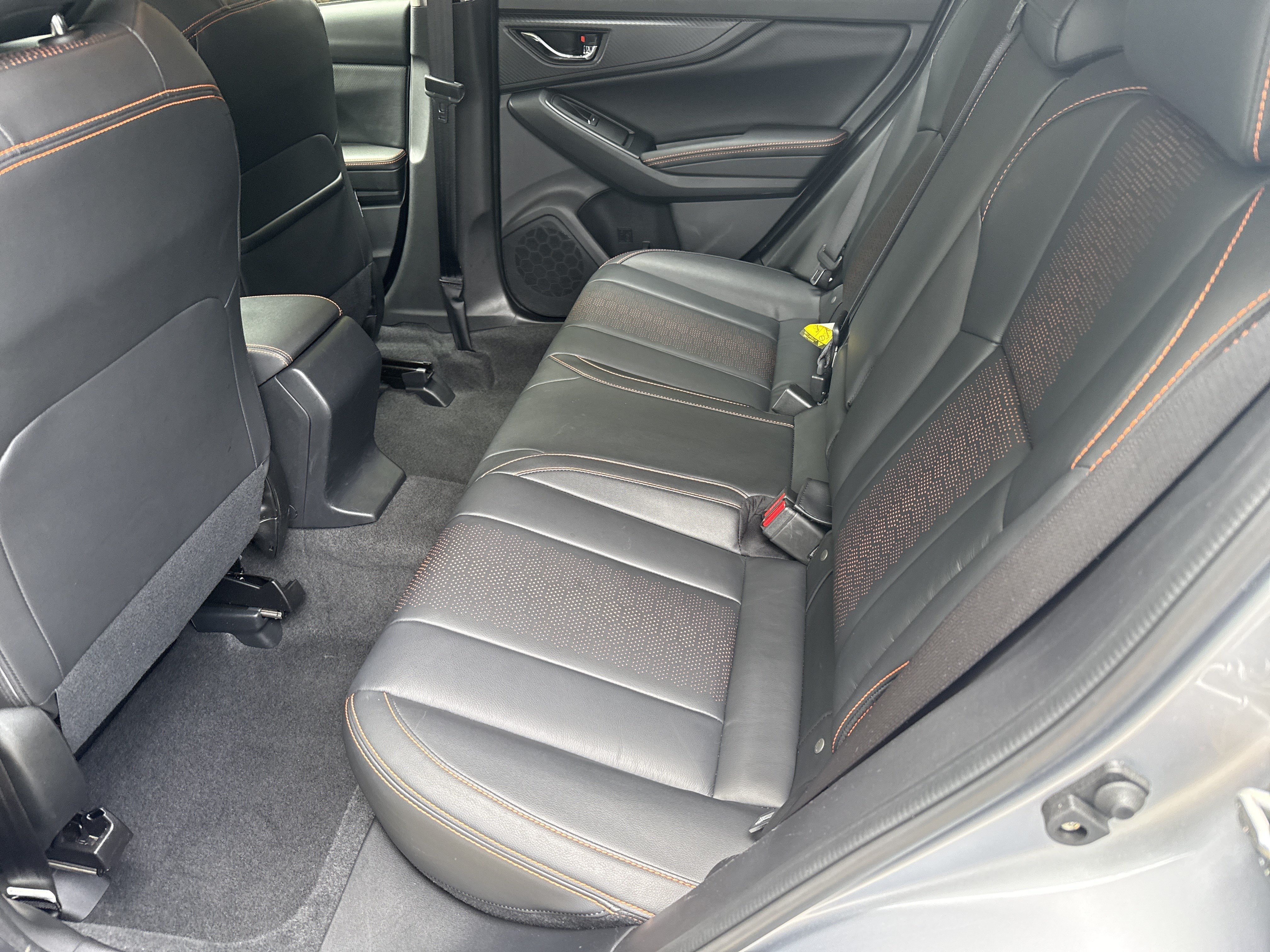Used 2023 Ice Silver Metallic Subaru Limited image 19