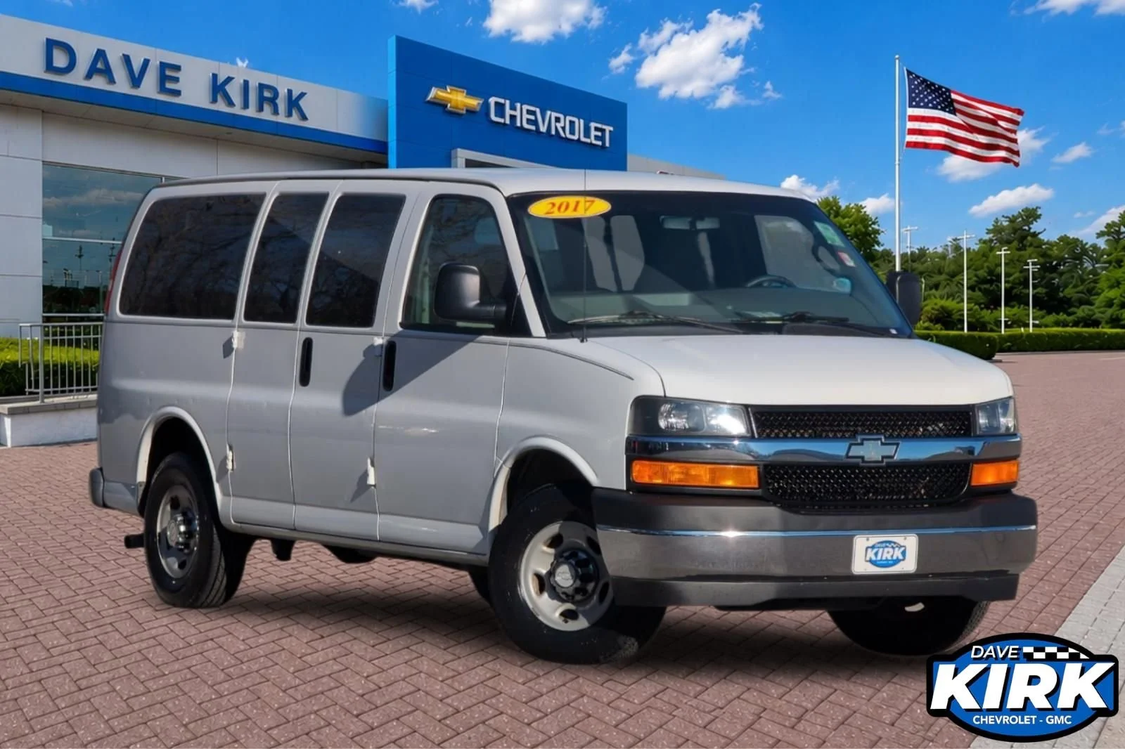 2017 Chevrolet Express 2500 LS's photo