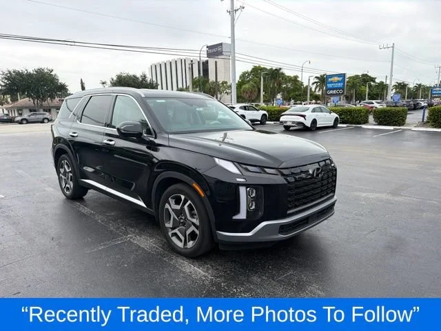 Used 2023 Black Hyundai Limited image 1