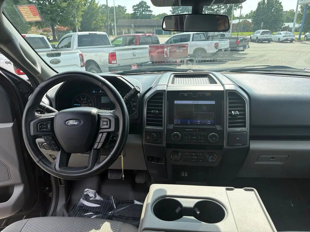 Used 2019 Red Ford XLT image 11