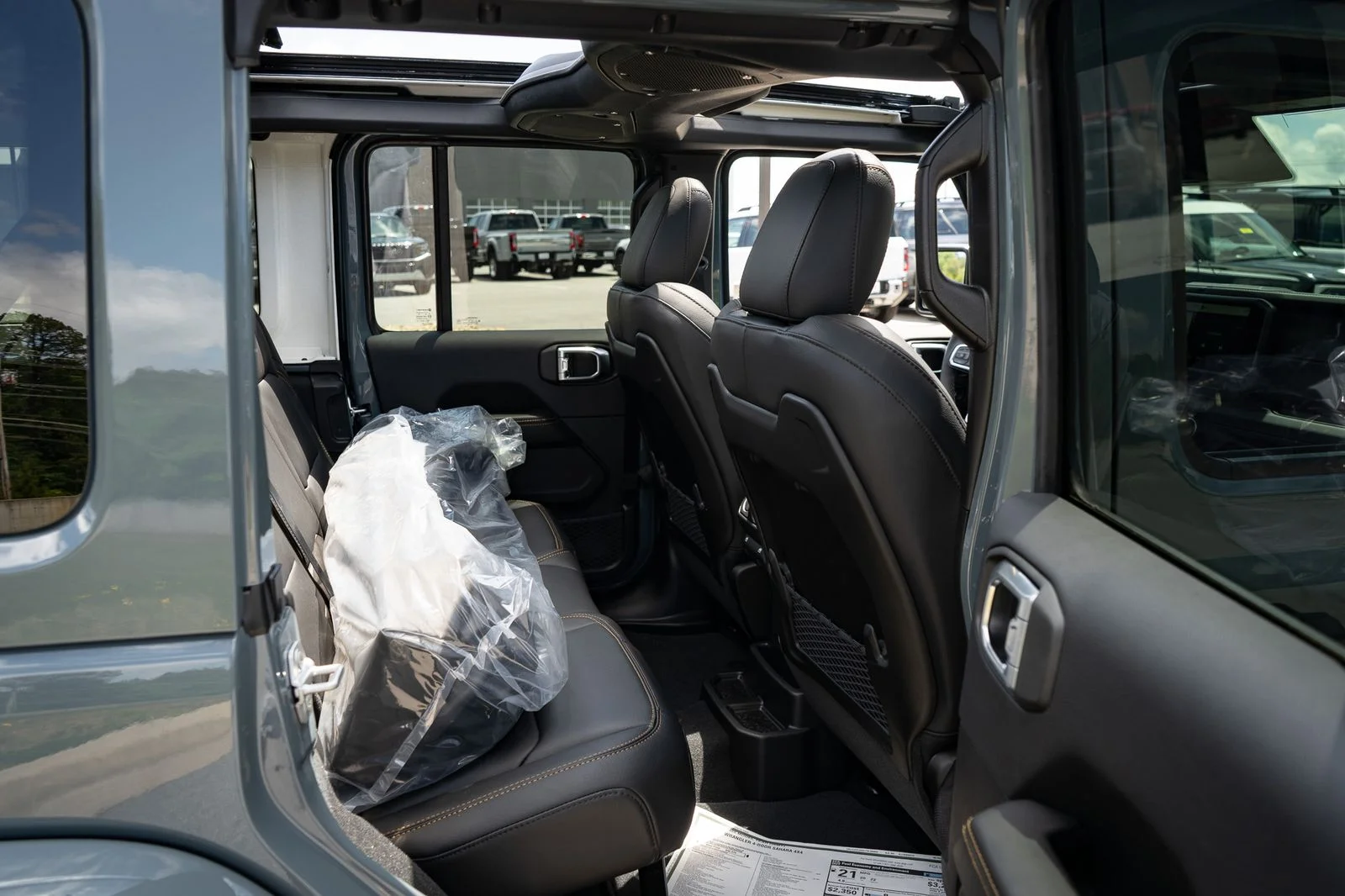 New 2026 Anvil Clear-Coat Exterior Paint Jeep Sahara image 21