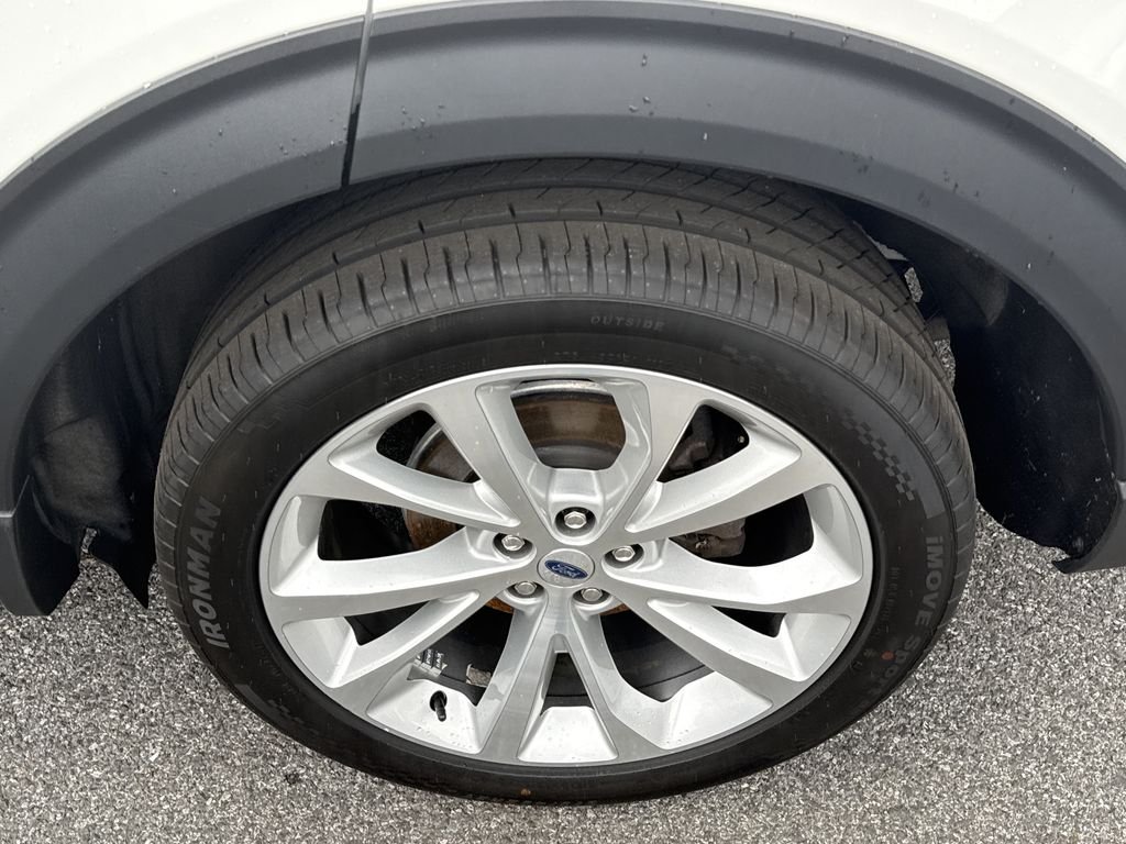 Used 2023 White Ford Platinum image 13