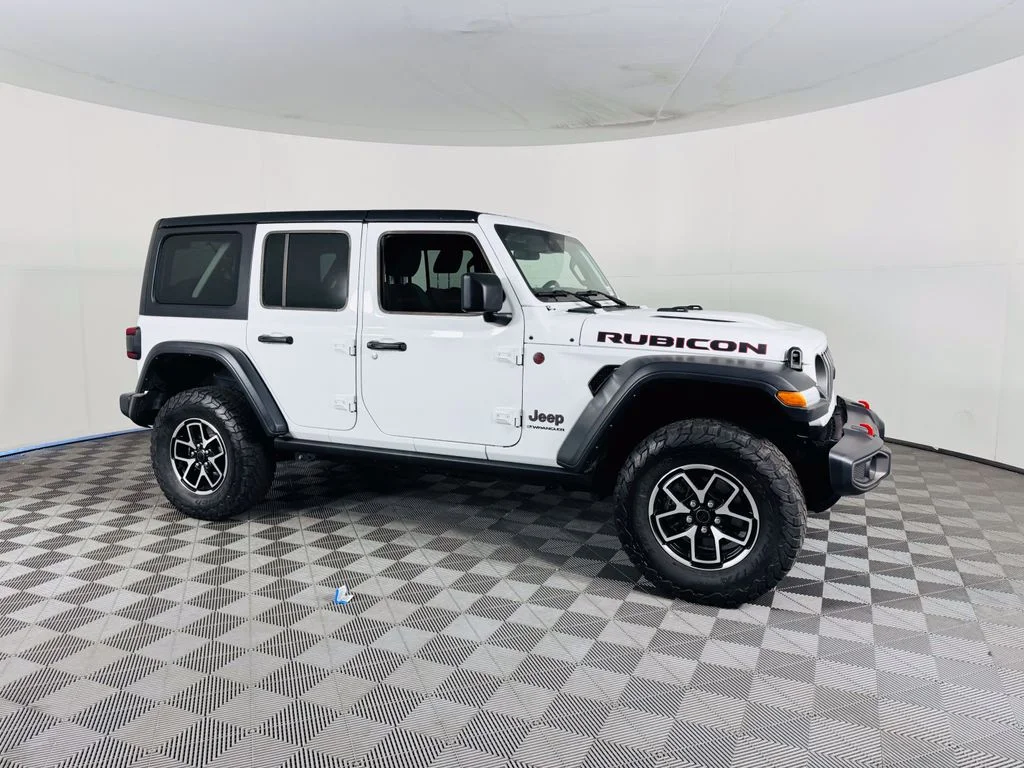 Used 2025 White Jeep Rubicon image 2
