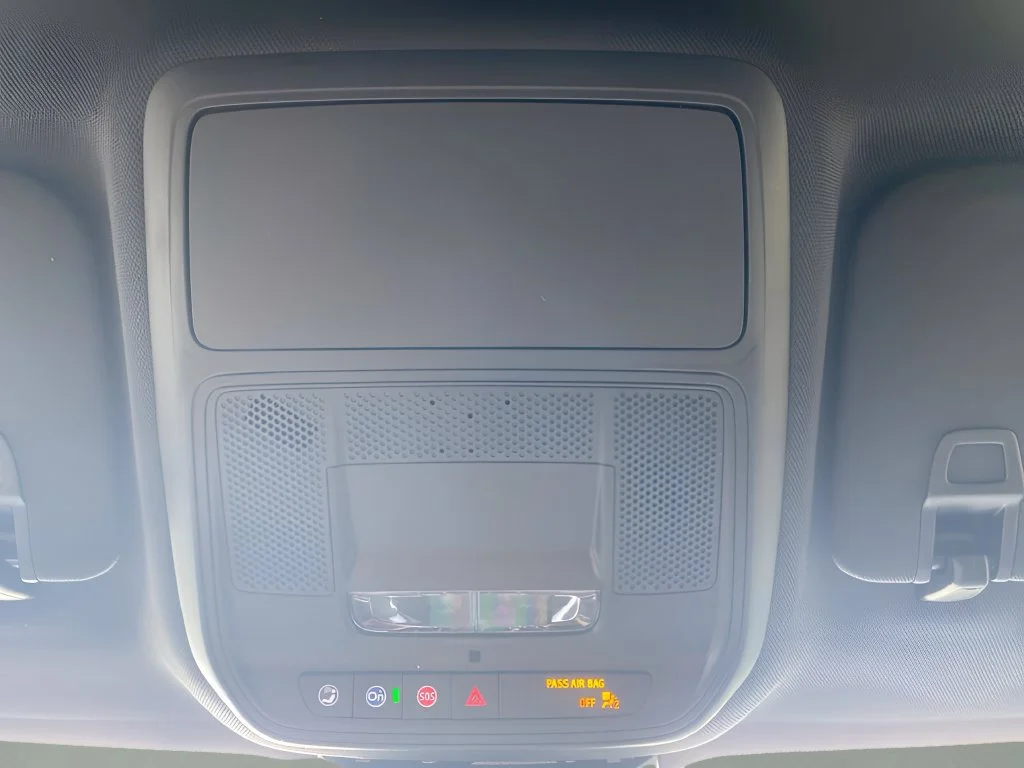 New 2027 Summit White GMC Elevation image 27