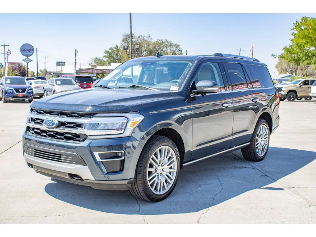 Used 2024 Stone Blue Metallic Ford Limited image 4