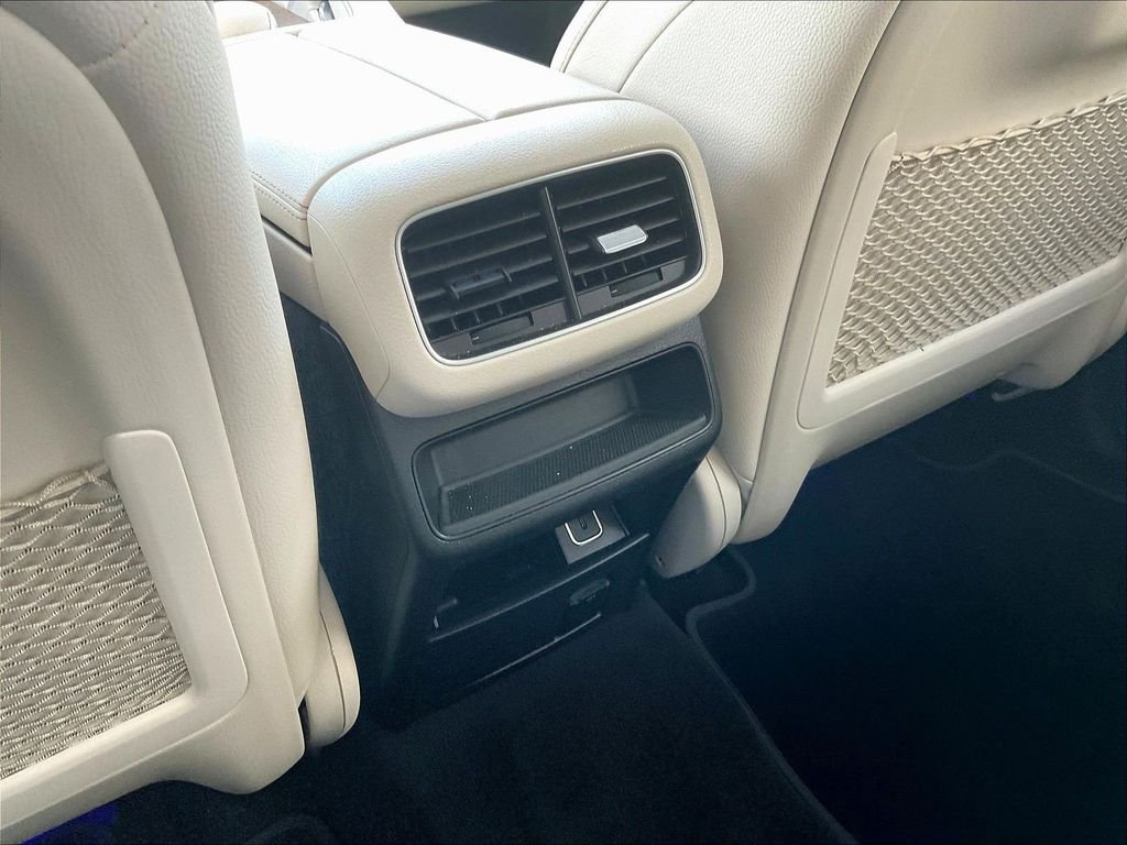 Used 2022 Polar White Mercedes-Benz GLE 350 image 12