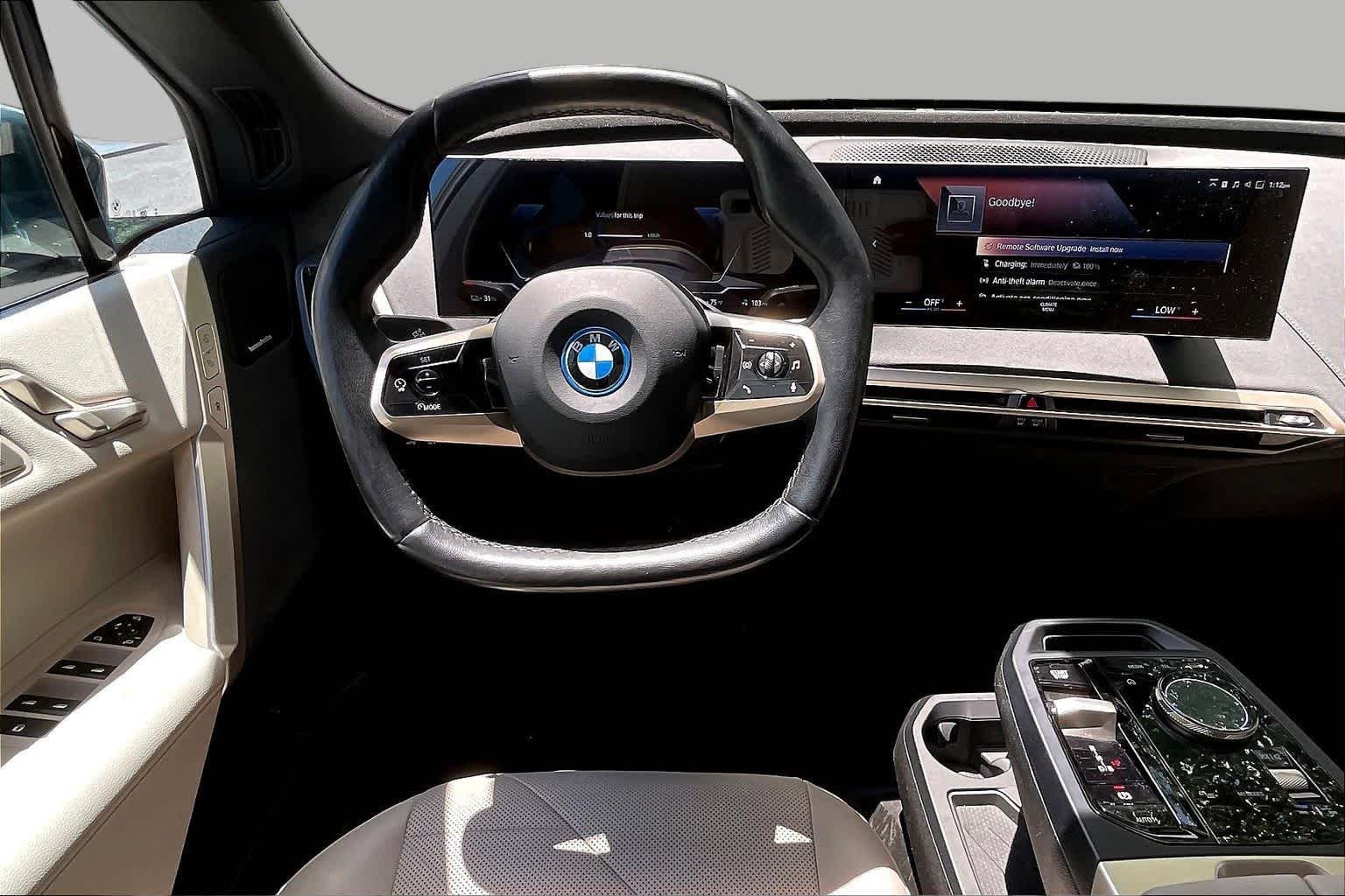 Used 2023 Blue Ridge Mountain Metallic BMW xDrive50 image 5