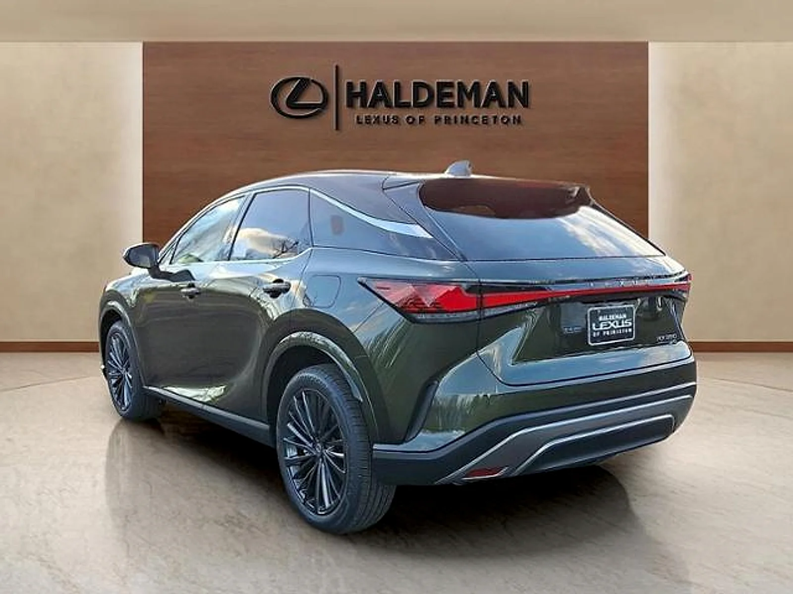 New 2026 Nori Green Pearl Lexus Premium image 3