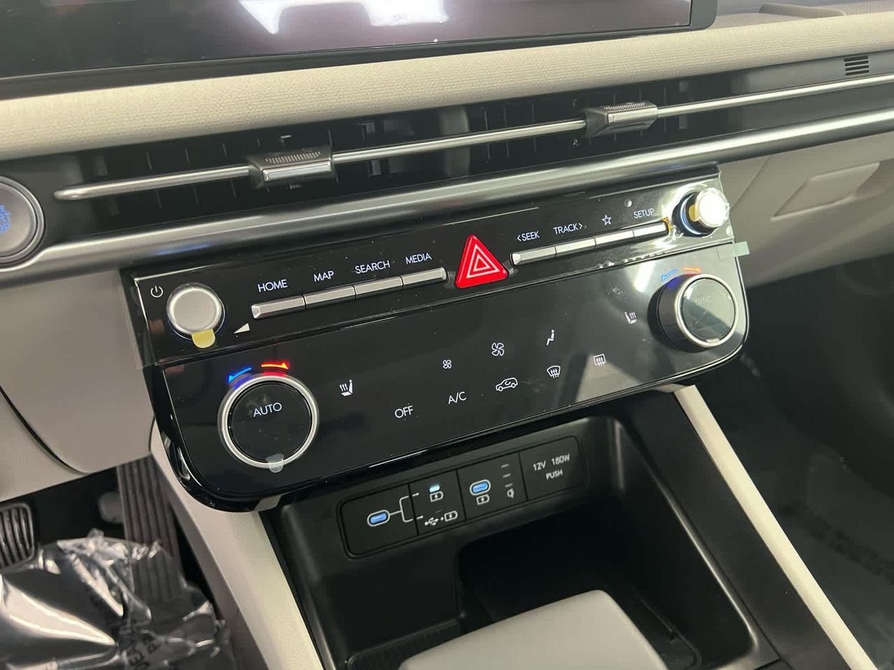 New 2026 Ecotronic Gray Hyundai SEL Premium AWD image 19
