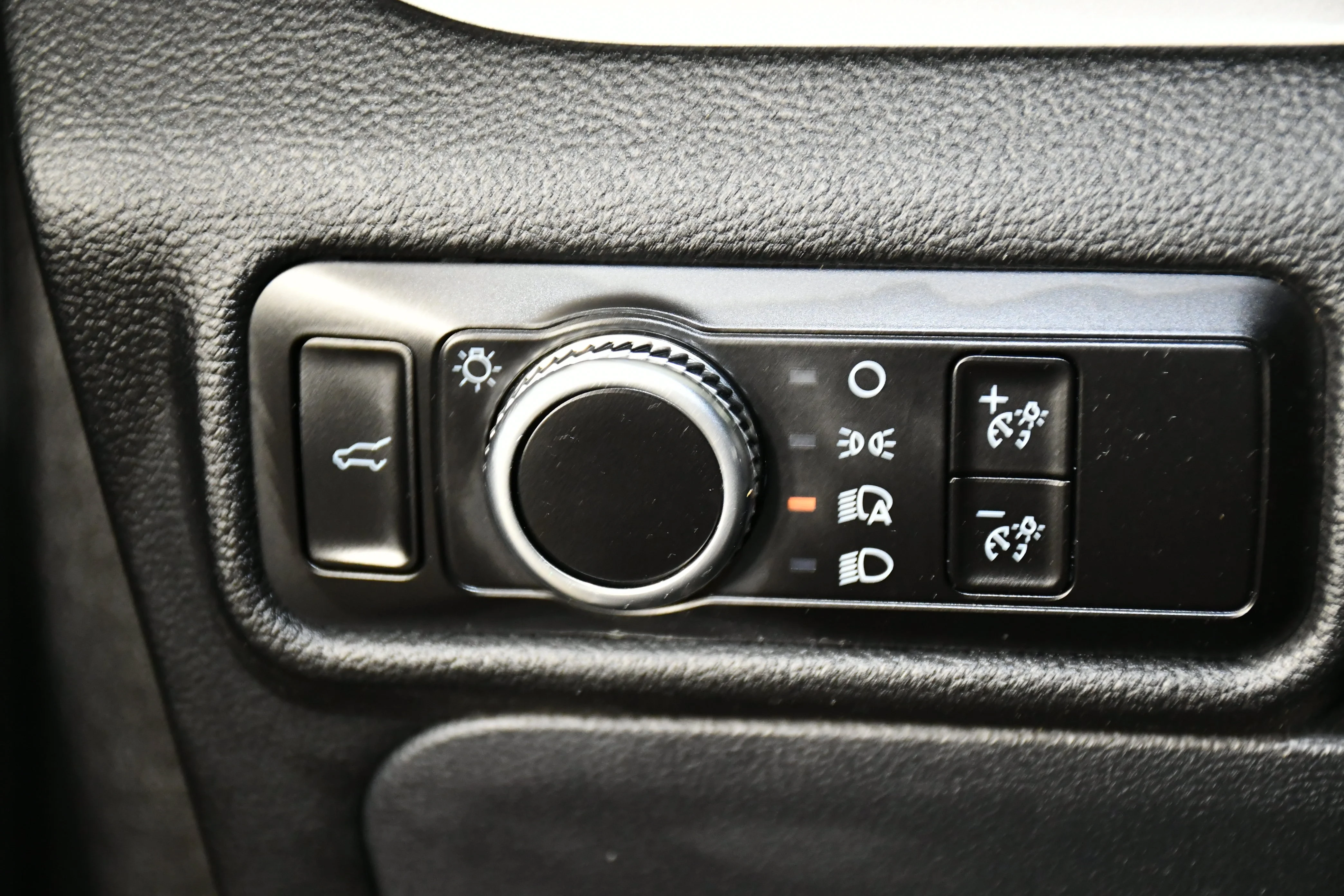 Used 2023 Silver Metallic Ford XLT image 34