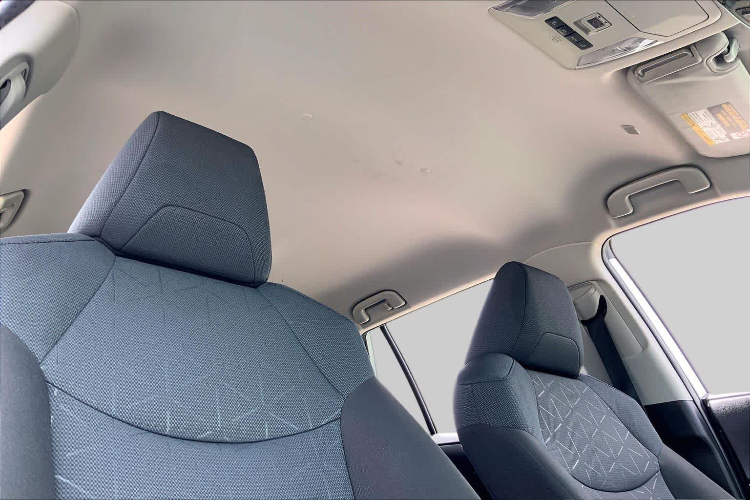 Used 2025 Ice Cap Toyota XLE image 14