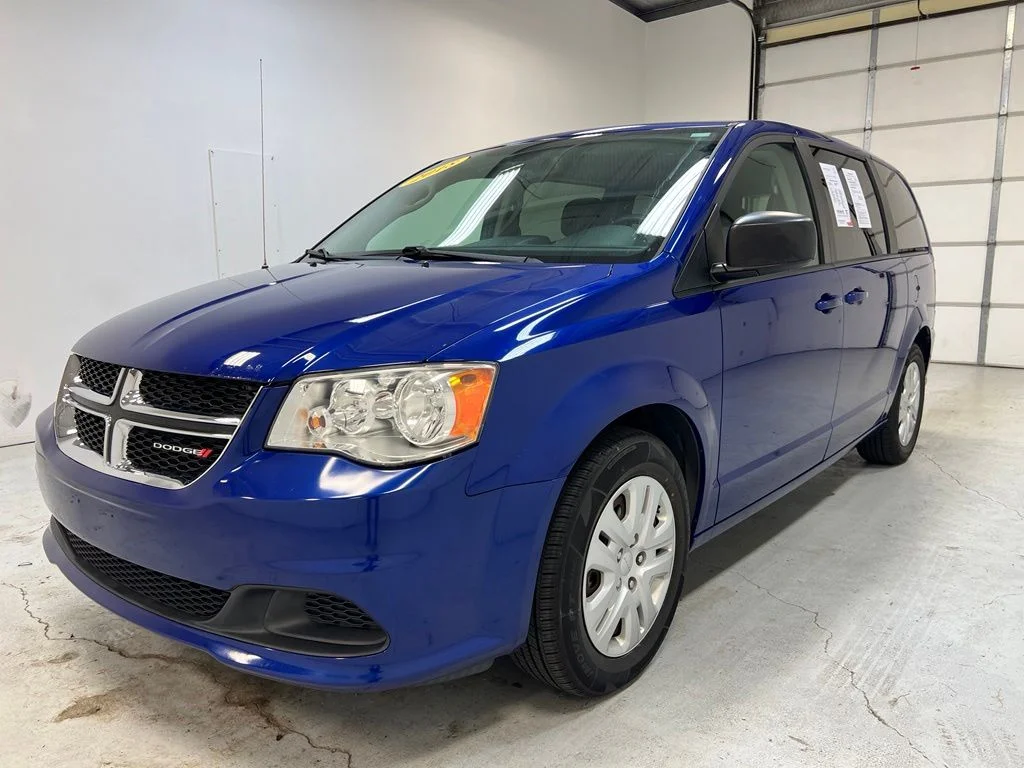 Used 2018 Blue Dodge SE image 12