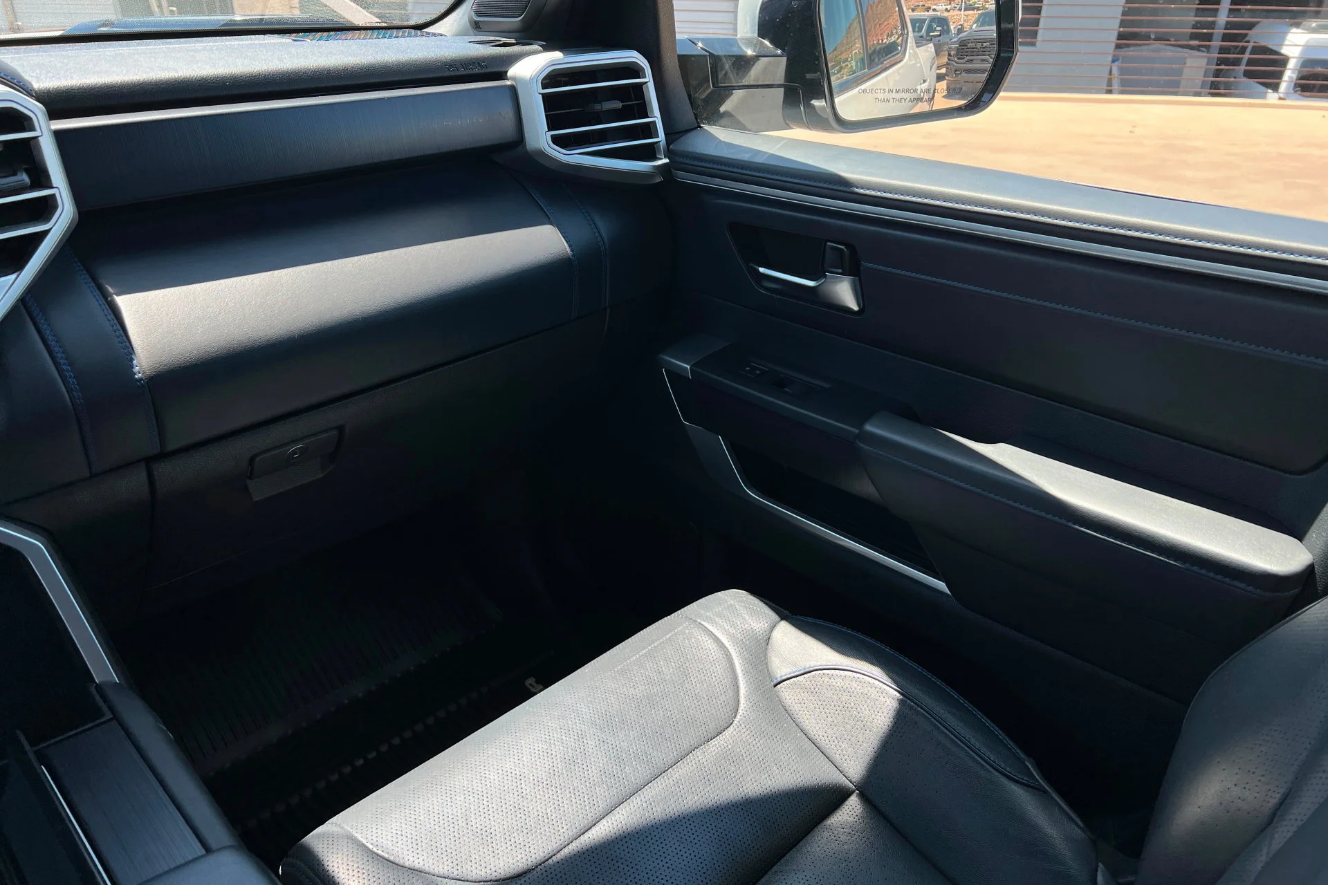 Used 2022 Wind Chill Pearl Toyota Platinum Hybrid image 10