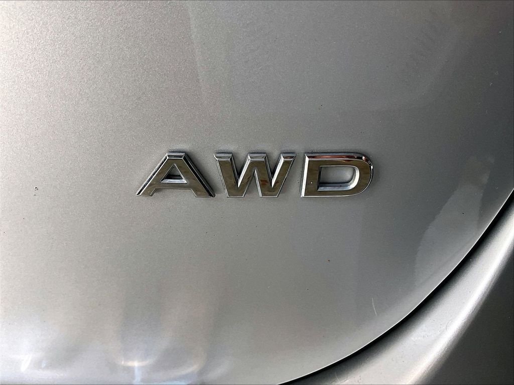 Used 2019 Silver Nissan S image 30