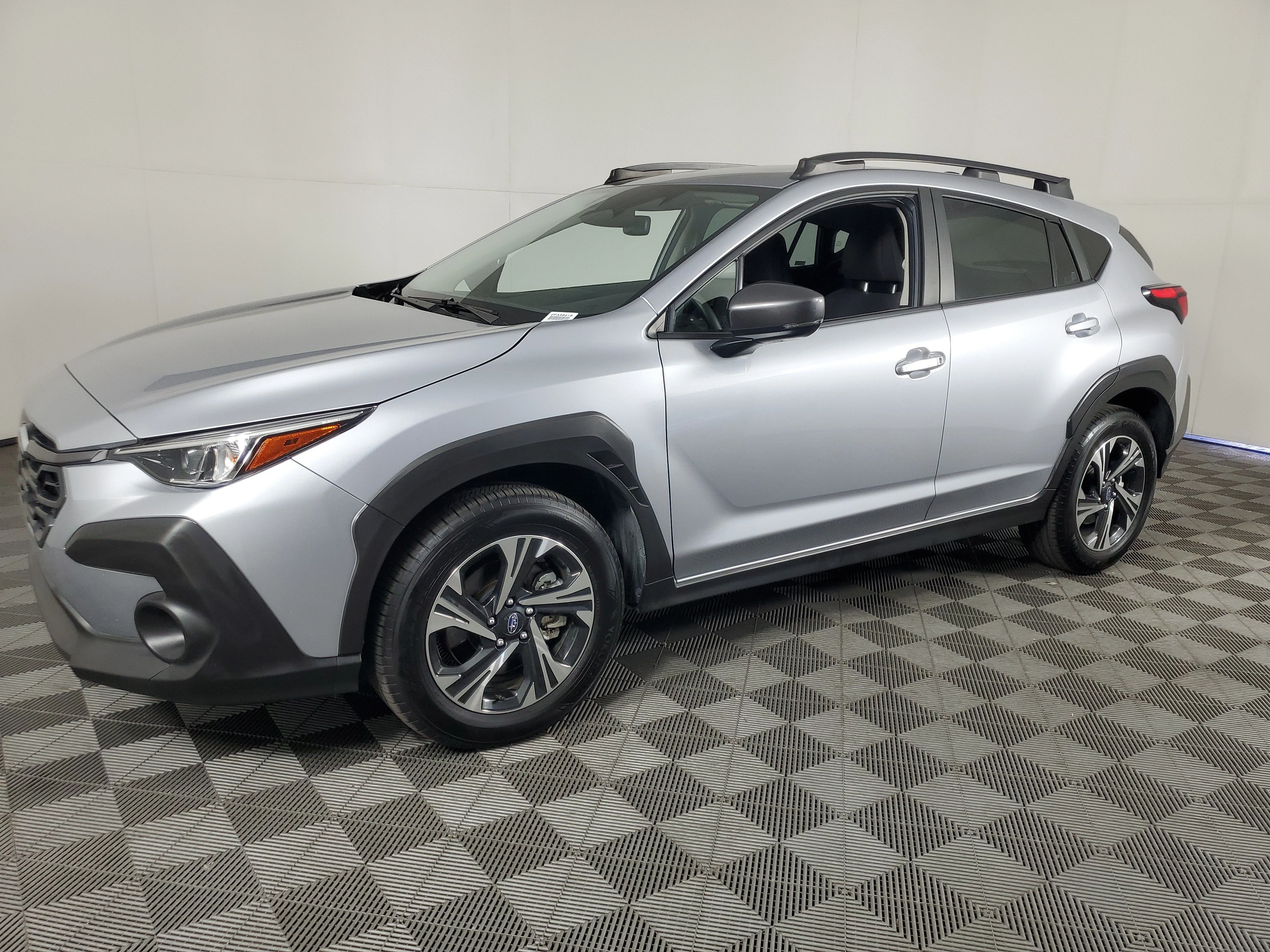 Certified Used 2025 Ice Silver Metallic Subaru Premium image 8