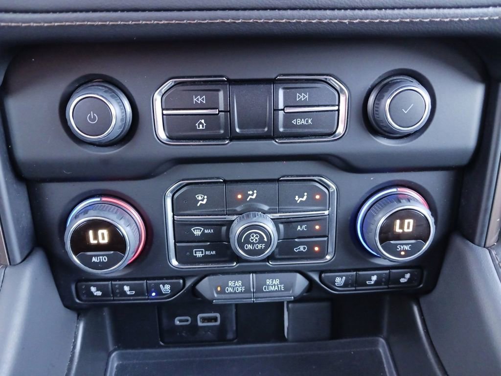 Used 2023 Iridescent Pearl Tricoat Chevrolet High Country image 25