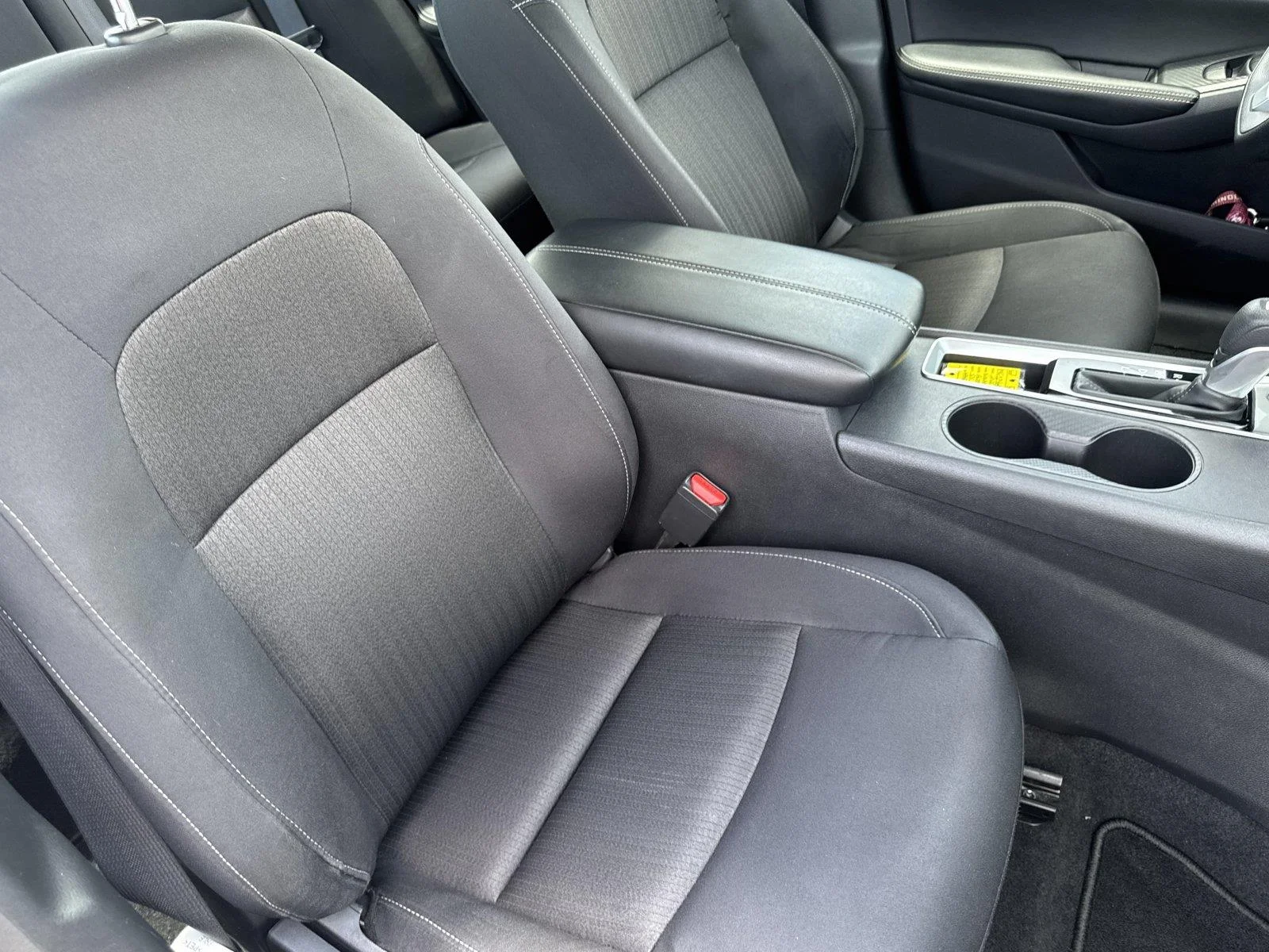 Used 2025 Glacier White Nissan SV image 34
