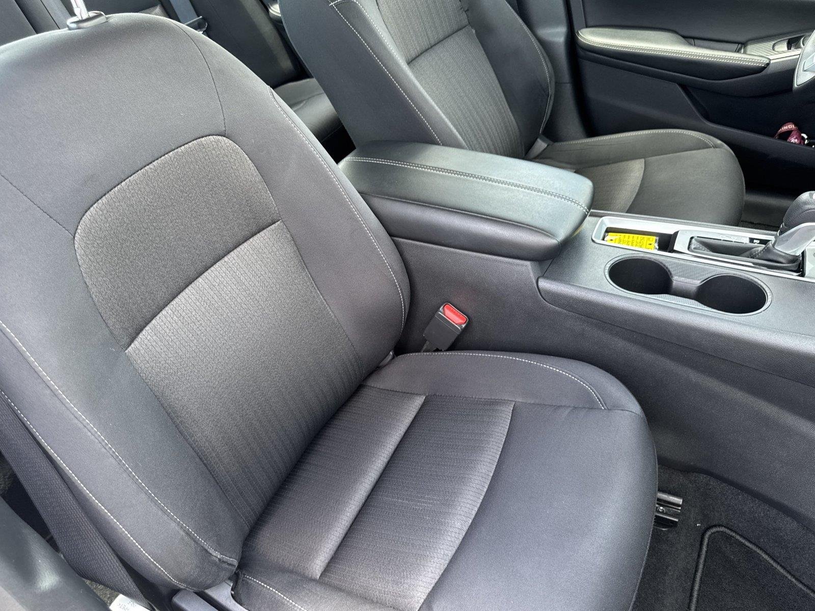 Used 2025 Glacier White Nissan SV image 34