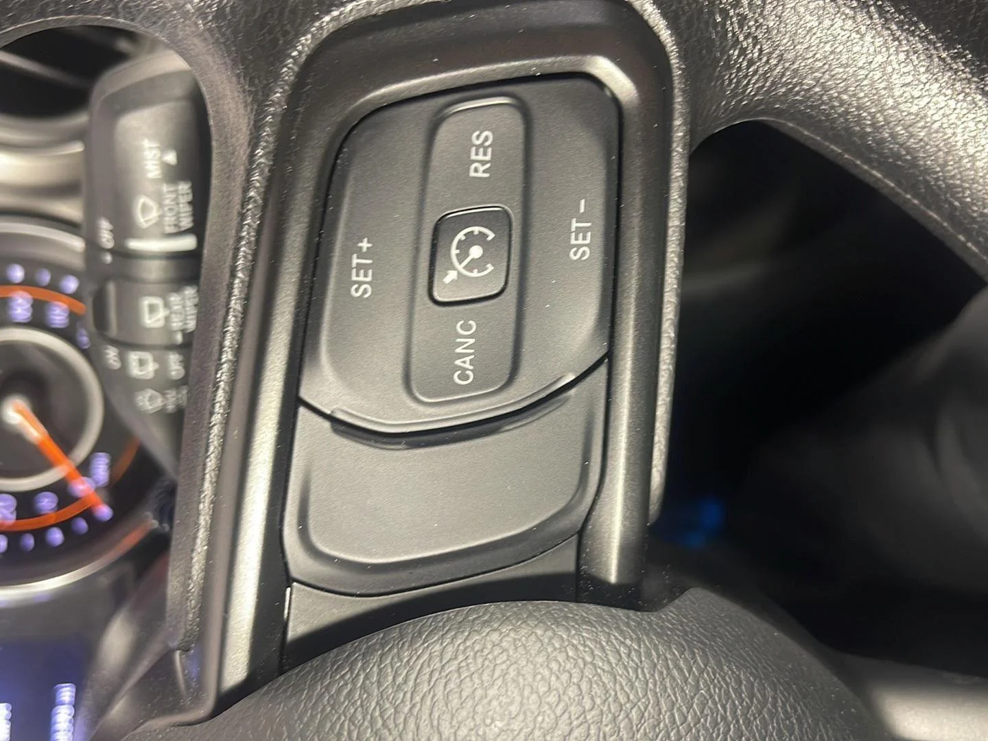 Used 2022 Silver Zynith Clearcoat Jeep Unlimited Sport image 20