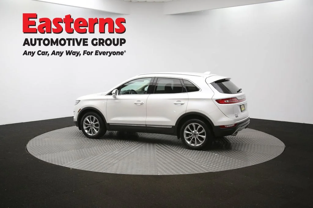 Used 2019 White Lincoln Select image 61