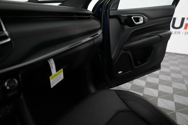 New 2026 Fathom Blue Pearl-Coat Exterior Paint Jeep Trailhawk image 14