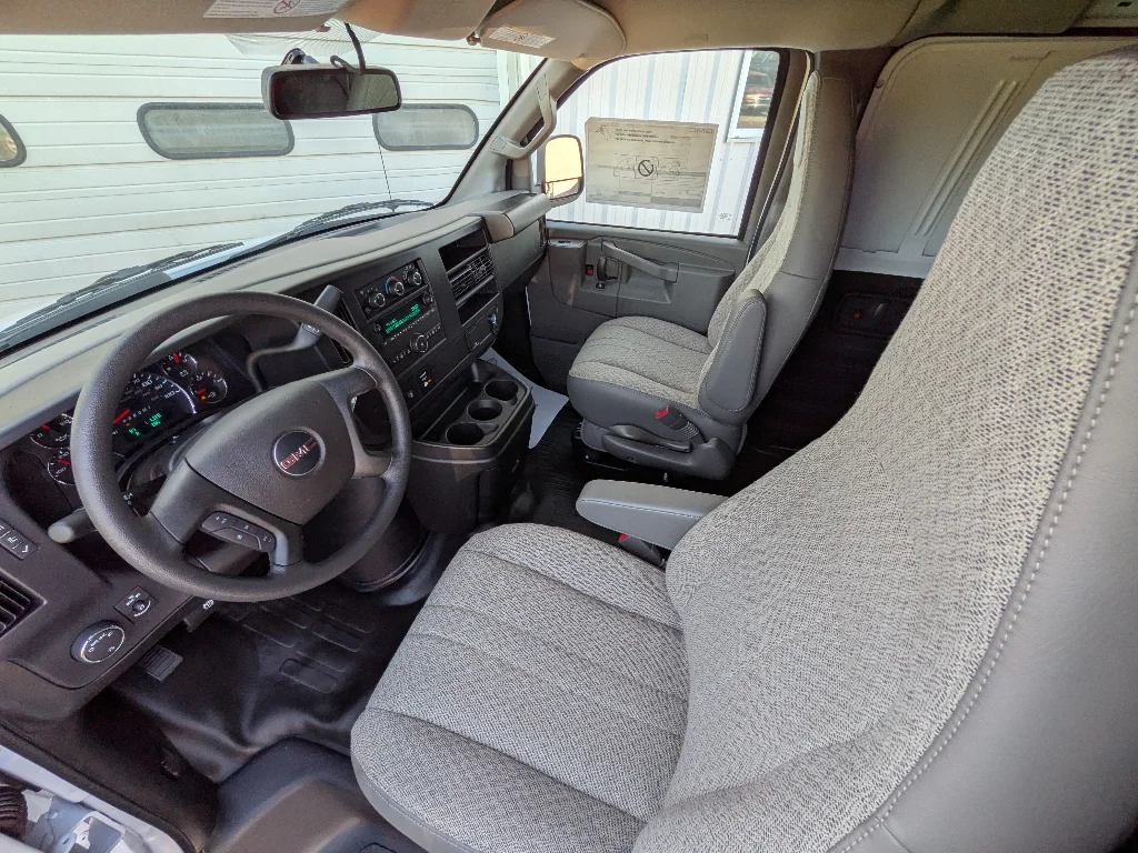 New 2026 Summit White GMC Work Van image 7