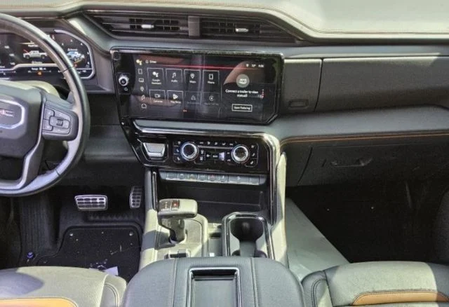 Used 2022 White GMC AT4 image 5