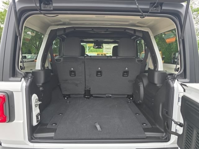 New 2026 Bright White Clear-Coat Exterior Paint Jeep Willys image 32