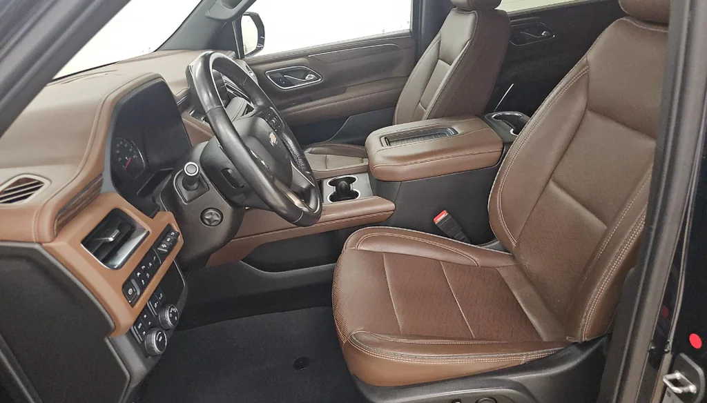 Used 2021 Blue Chevrolet High Country image 8