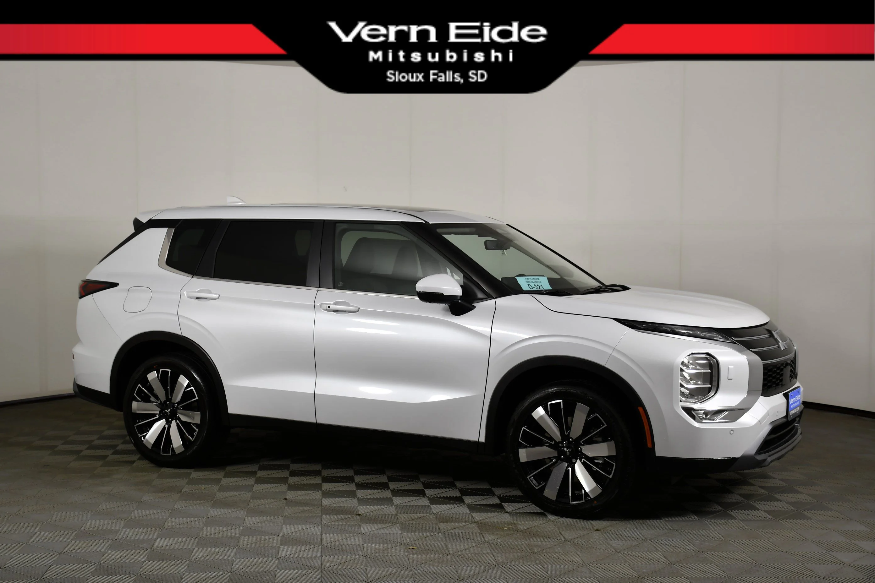 93 New 2026 Mitsubishi vehicles for Sale in Sioux Falls, SD | Vern