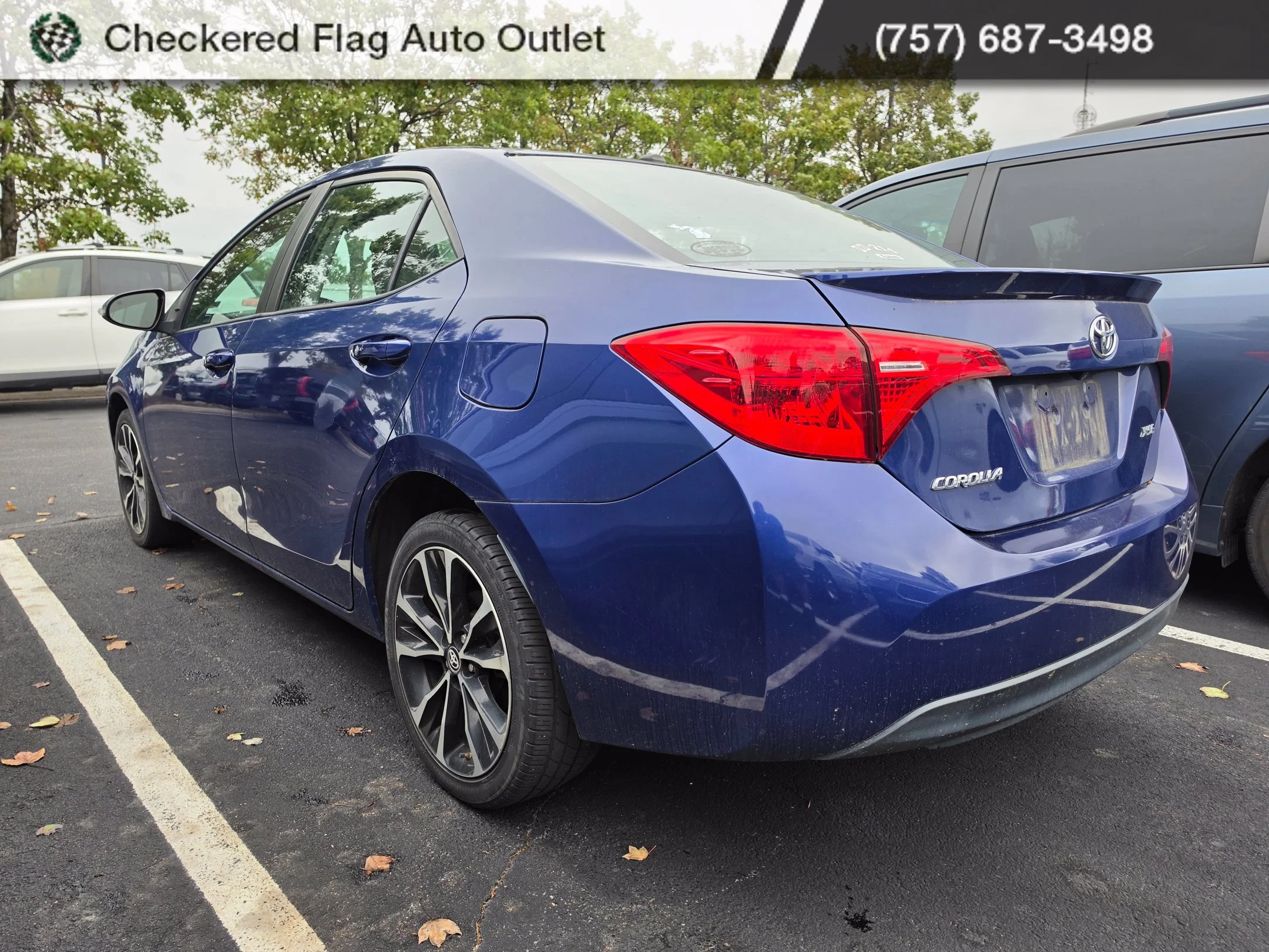 Used 2018 Blue Crush Metallic Toyota XSE image 4