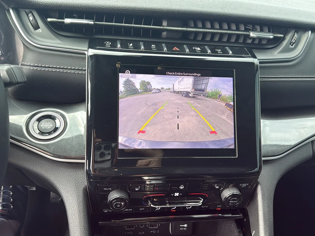 Used 2022 Black Jeep Laredo image 15