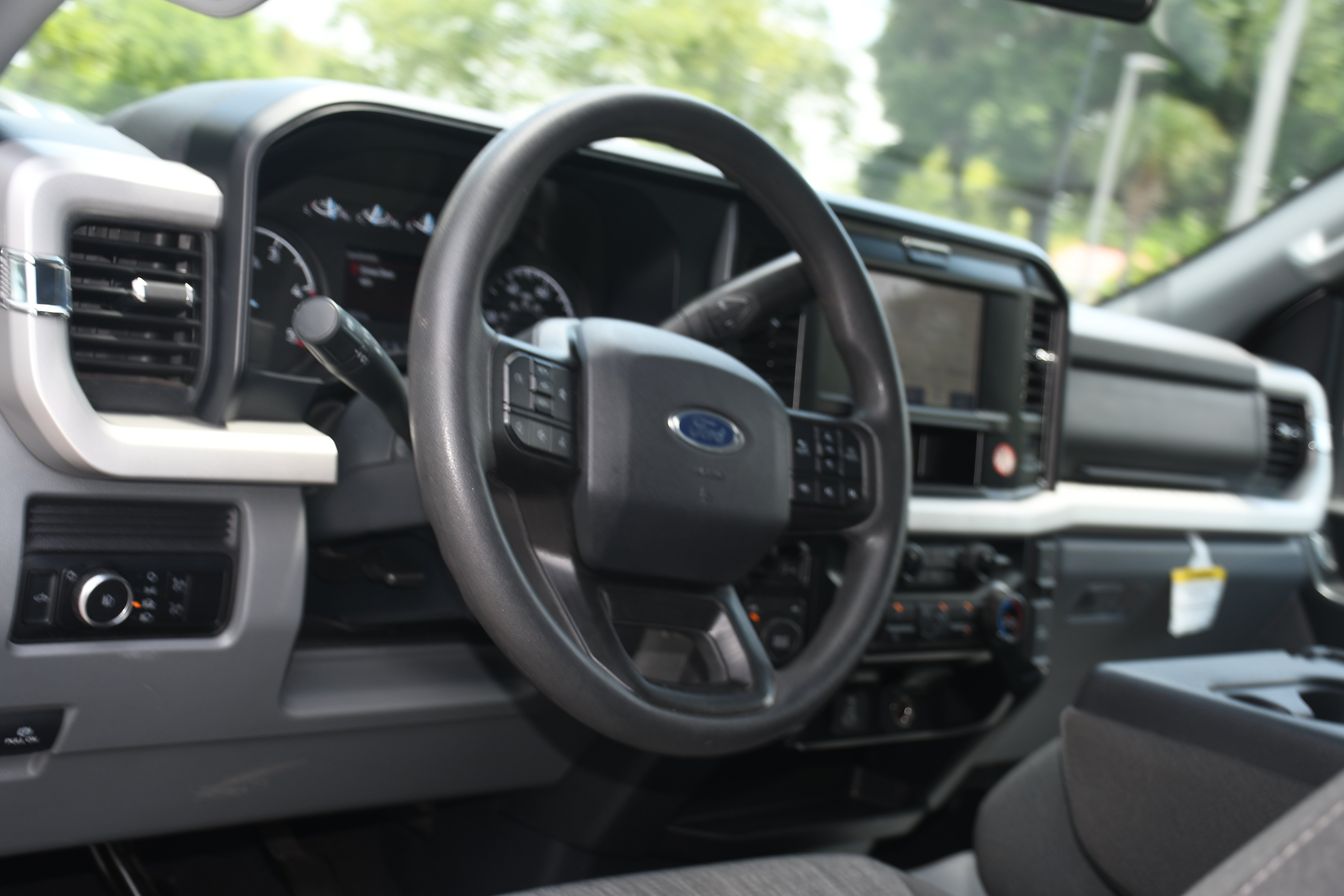 Used 2025 White Ford XLT image 8
