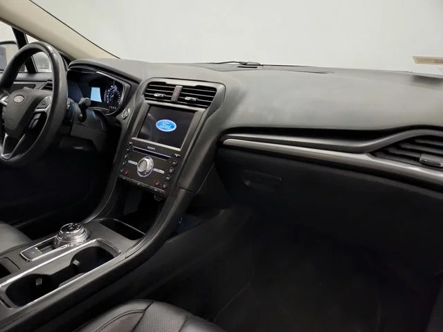 Used 2018 Silver Ford Titanium image 24