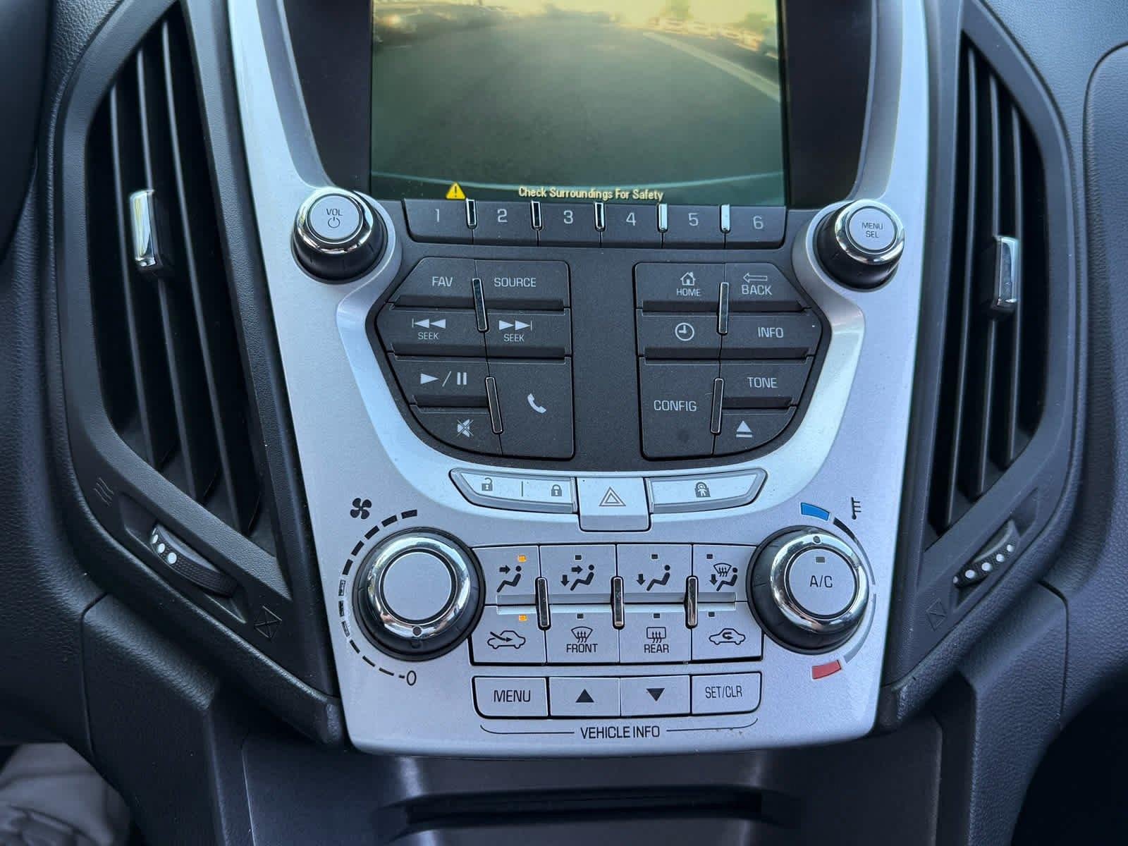 Used 2014 Silver Topaz Metallic Chevrolet LT image 20