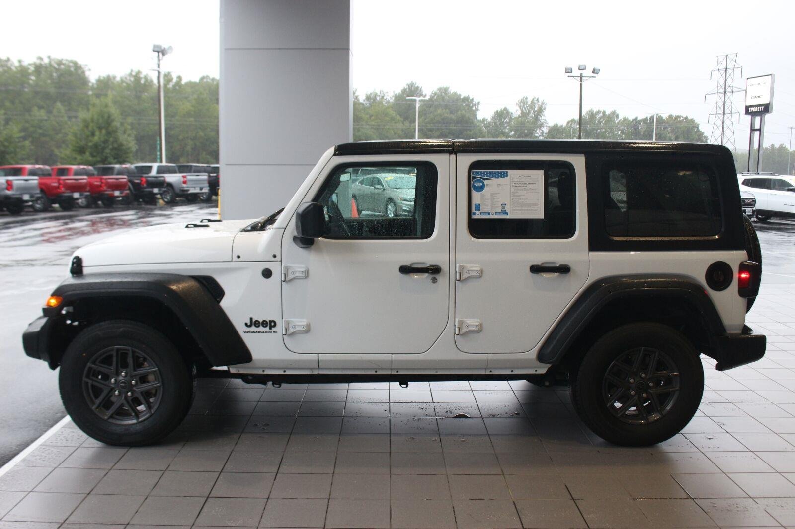 Used 2024 Whyte Jeep Sport S image 4