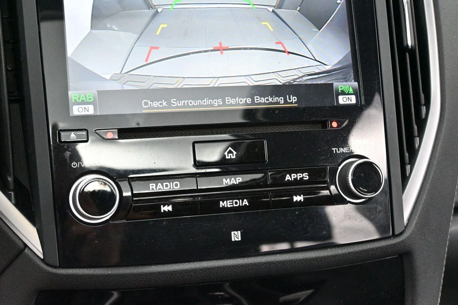 Used 2020 Ice Silver Metallic Subaru Limited image 23