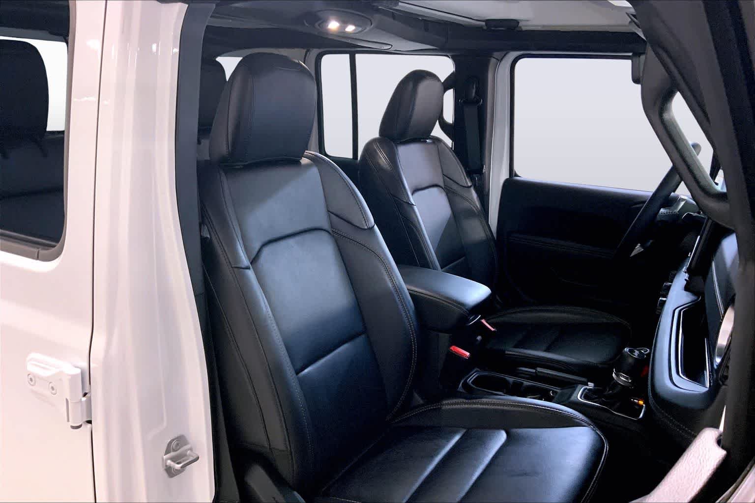 Used 2025 Bright White Clearcoat Jeep Sahara image 8