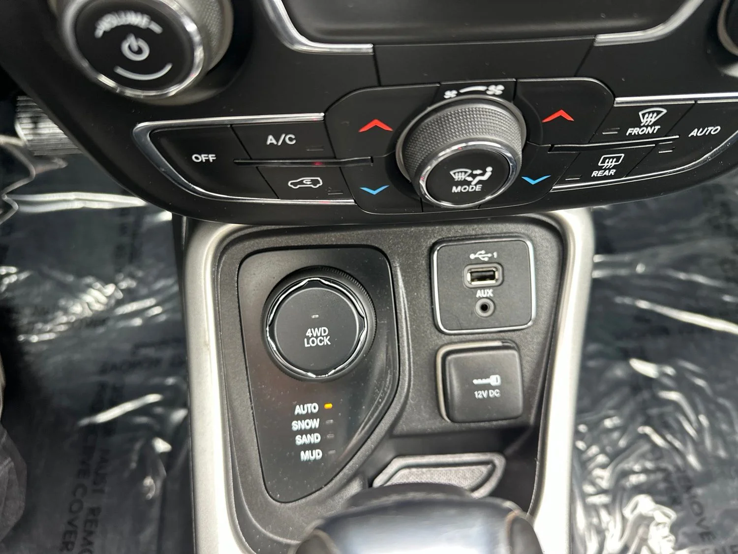 Used 2021 Blue Jeep Latitude image 54