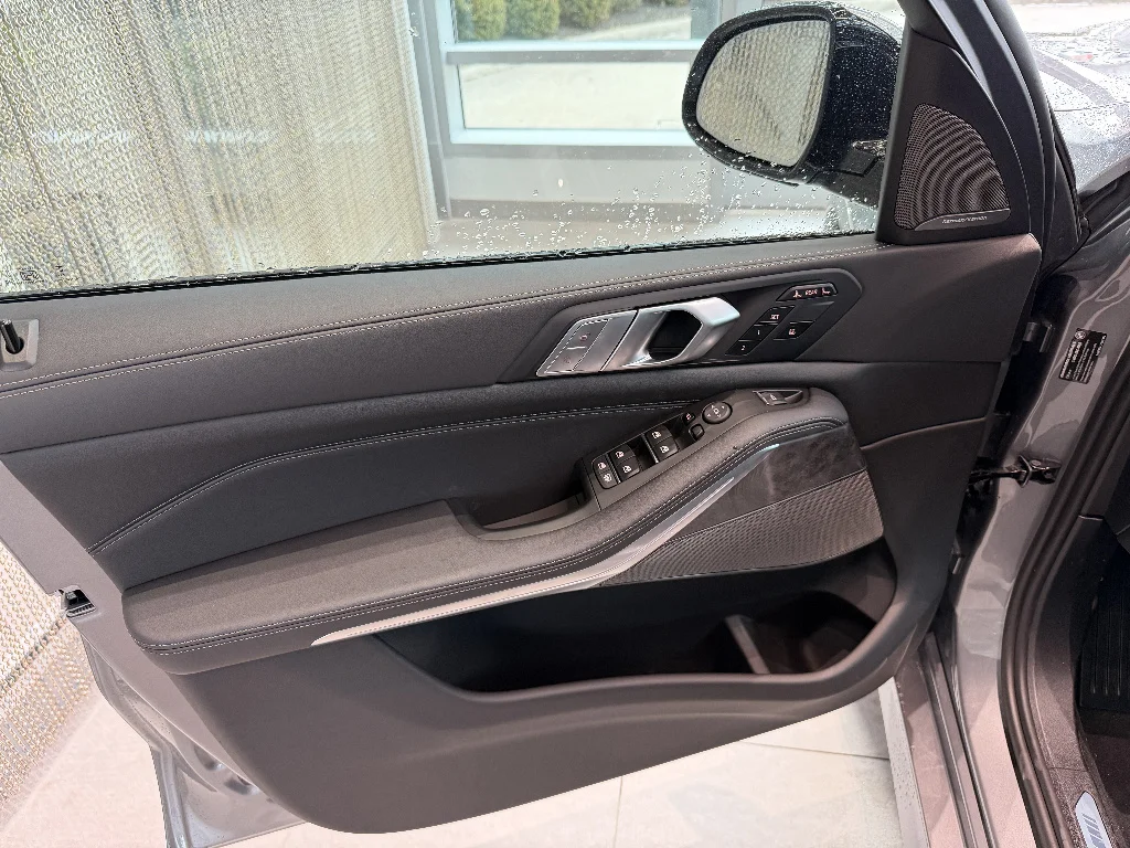 New 2026 Skyscraper Grey Metallic BMW xDrive40i image 11